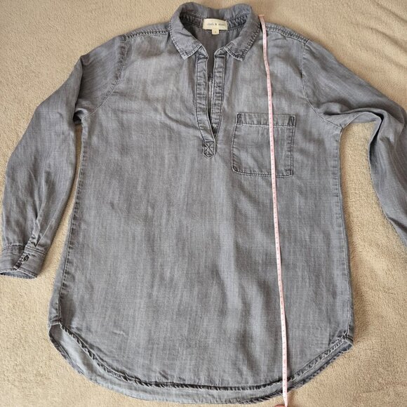 Cloth & Stone Gray Chambray Tunic Top Women’s Size L Long Sleeve V-Neck Pullover - Picture 12 of 13